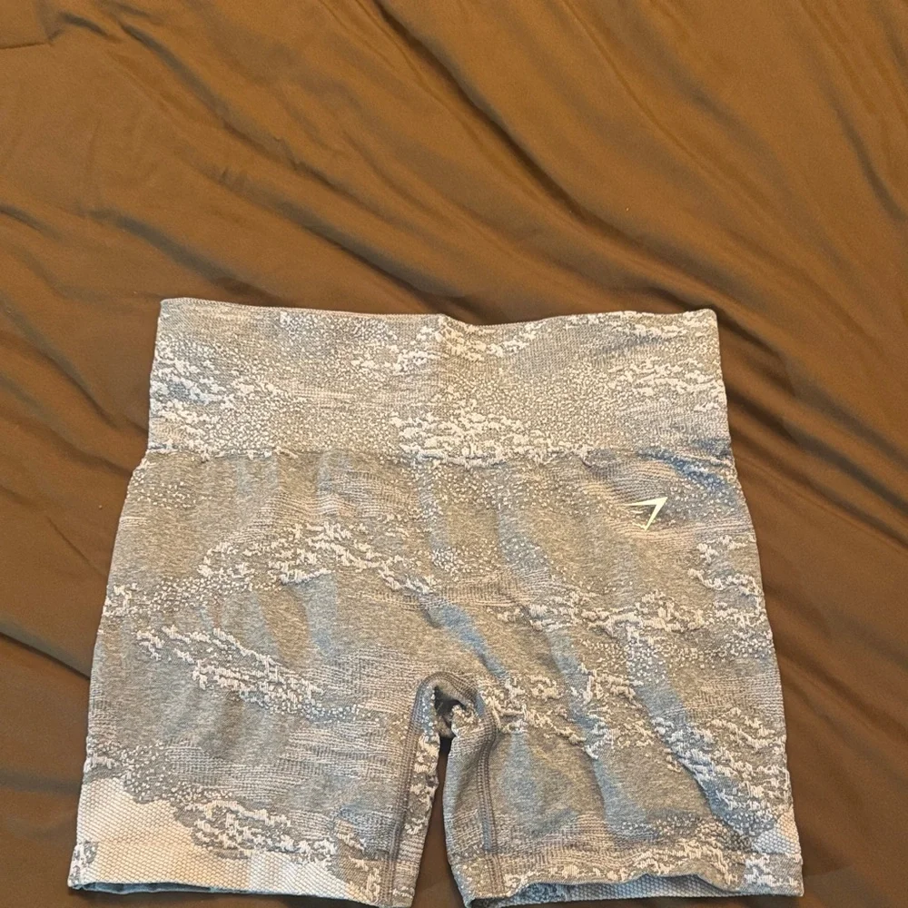 Gymshark Blue Gray Camo Seamless High-Waist Athletic Shorts - Picture 3 of 5
